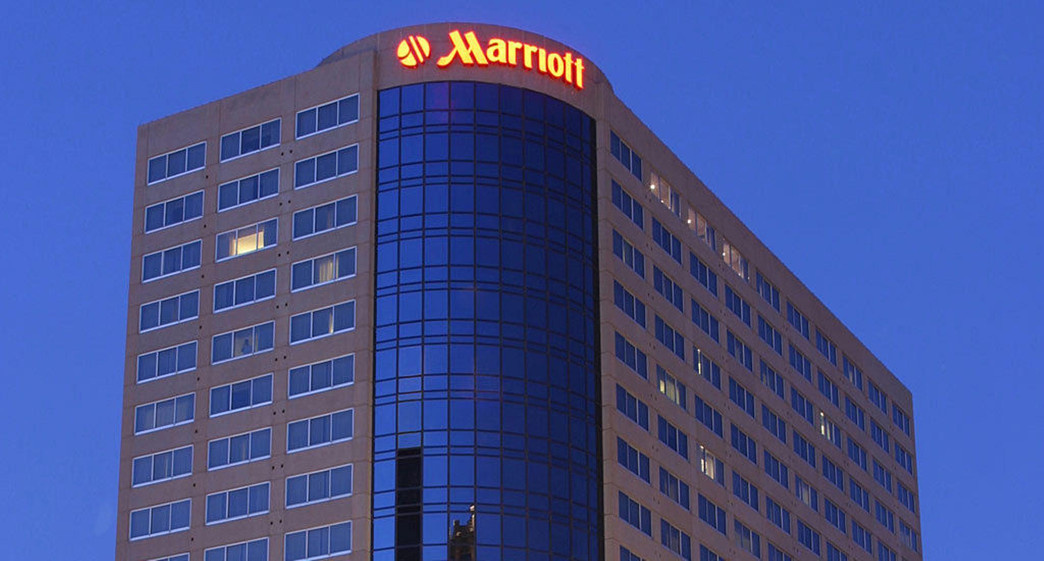 Kansas City Marriott Country Club Plaza Hotel Exterior photo